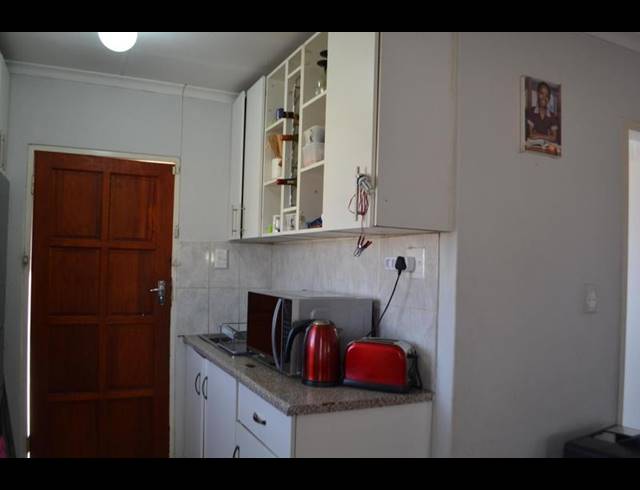 2 BEDROOM PROPERTY TO RENT IN ALVEDA